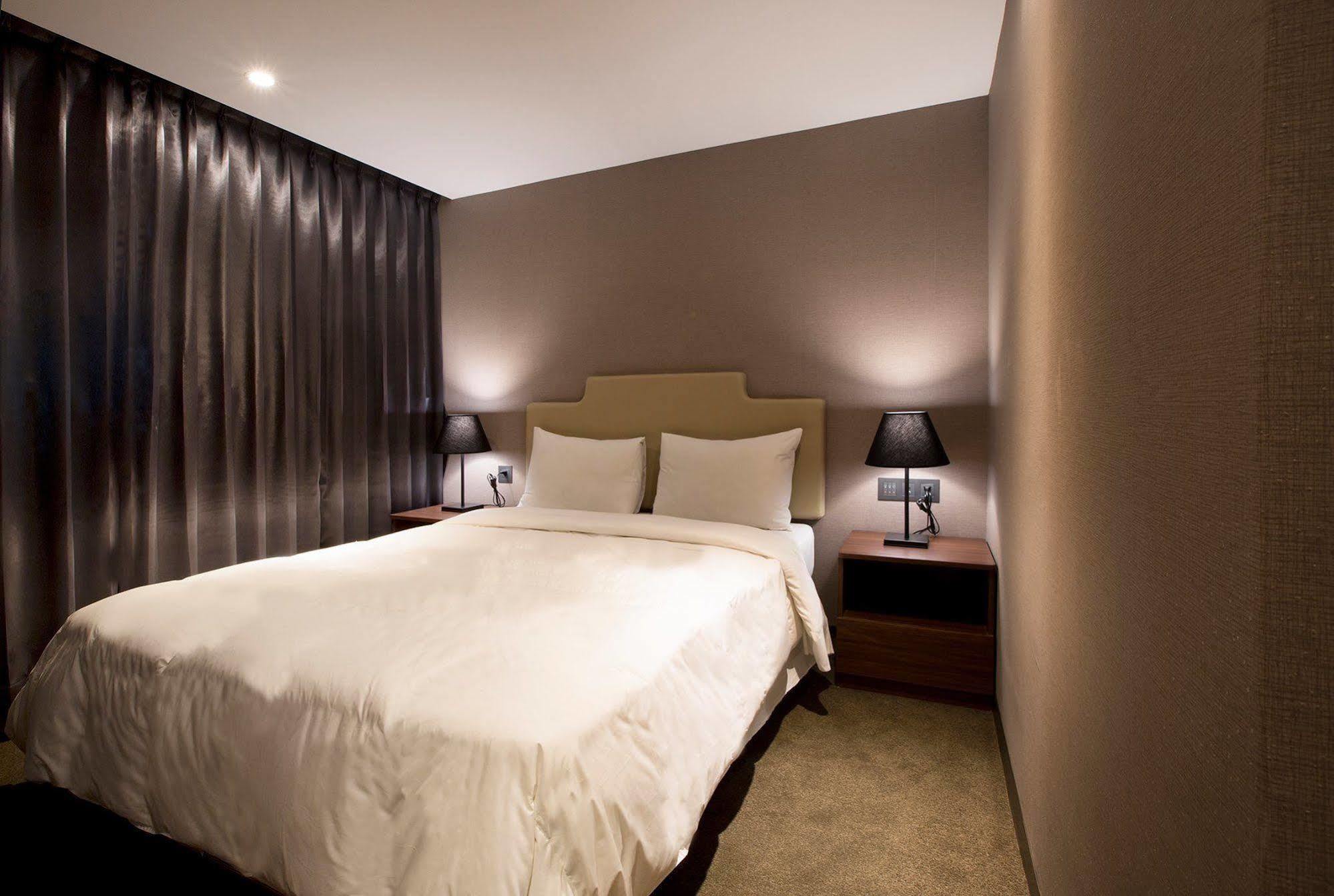 Noble Hotel Taipei Exterior photo