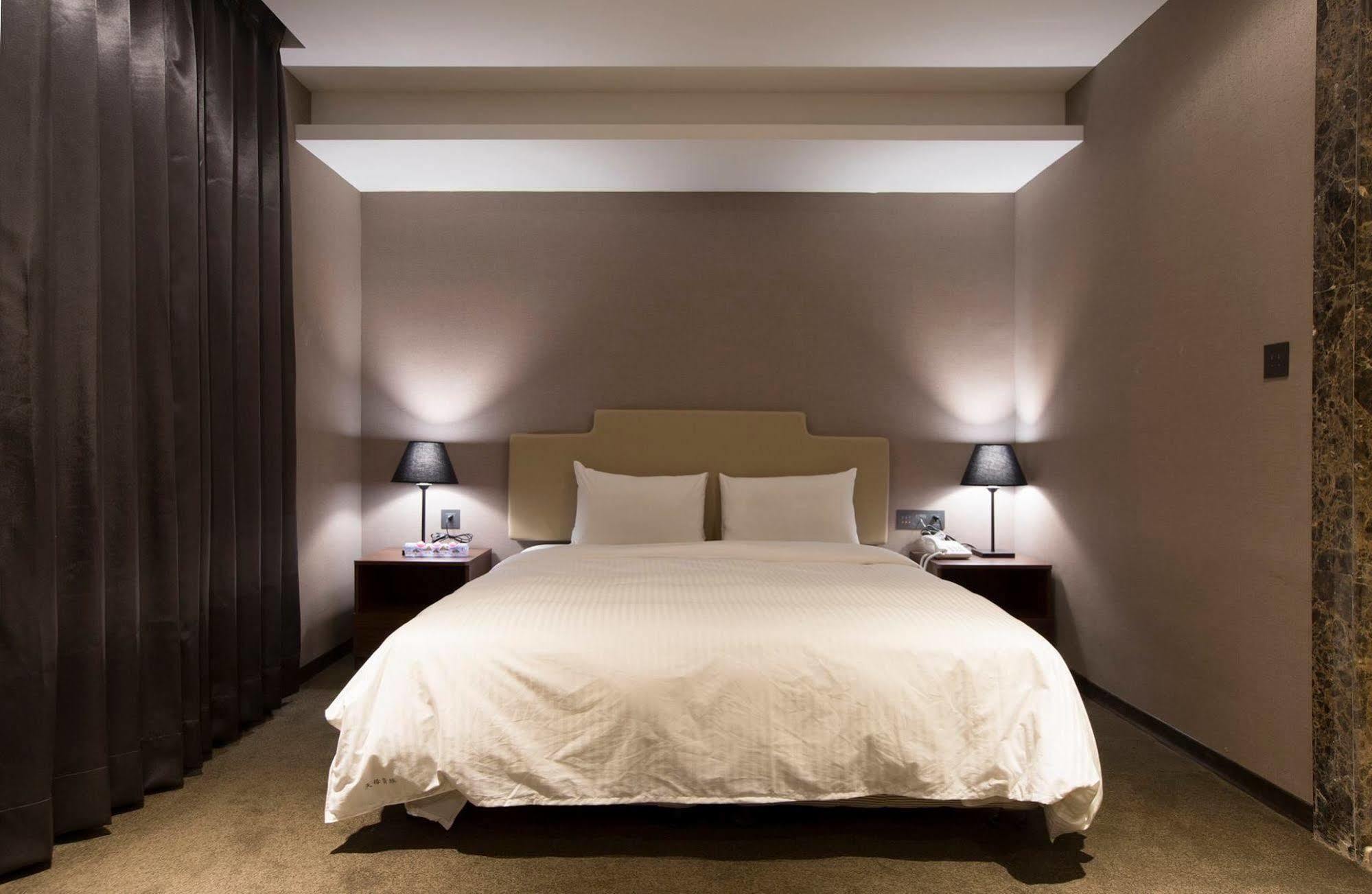 Noble Hotel Taipei Exterior photo